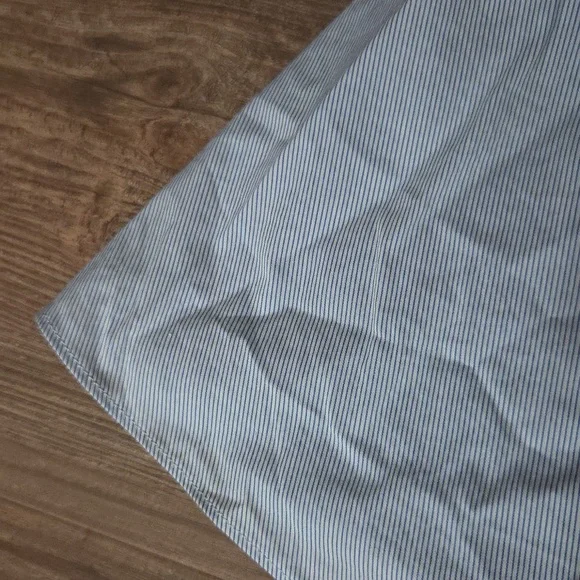 Off-Shoulder Ruffle Top - Picture 3 of 4